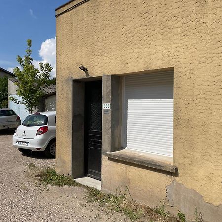 Le Pelican Villars-les-Dombes Dış mekan fotoğraf